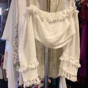 Fringe detailed linen crop top